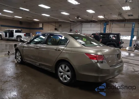 2010 Honda Accord 2.4 Ex-L из США, поврежденный, VIN 1HGCP2F83AA105971